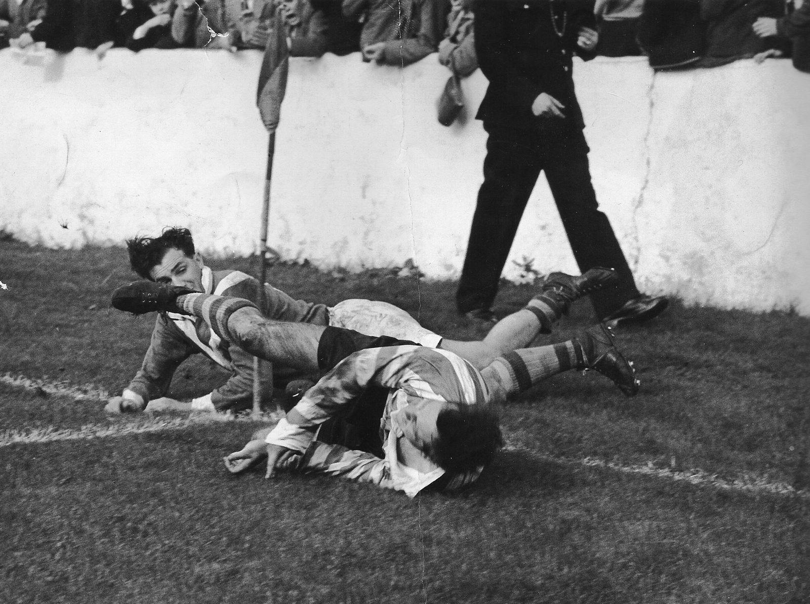 Dennis Ayres squeezes over Oldham v Barrow Sep 22nd 1956.
