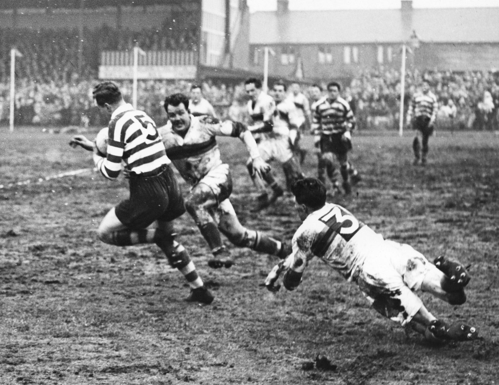 Etty speeds away from Lord as Walsh move in - Feb 22nd 1958.