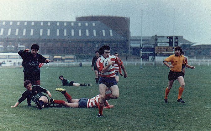 Des Foy breaks clear at Blackpool - Sep 5th 1982.