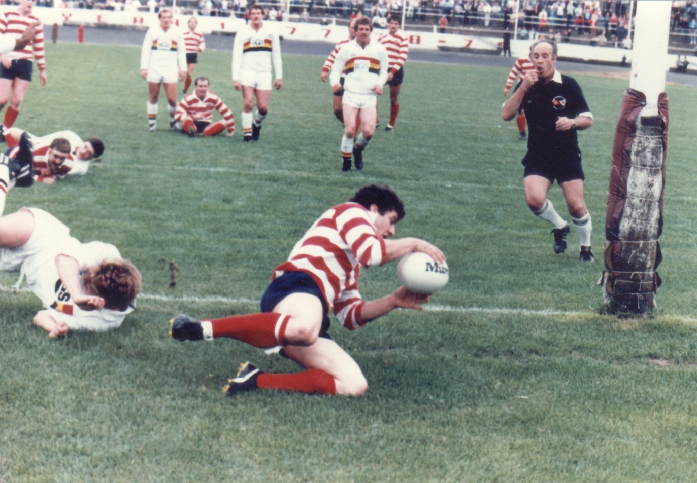 Ray Ashton scores under the posts at Bradford - Aug 28th 1983