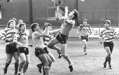 Ian Sanderson and David Topliss look on as Ray Ashton contests a high ball v Castleford - Oct 20th 1985.