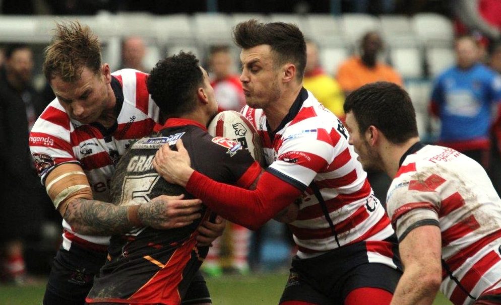 Good defence from Danny Langtree and Lewis Palfrey v Dewsbury - Feb 12th 2016.