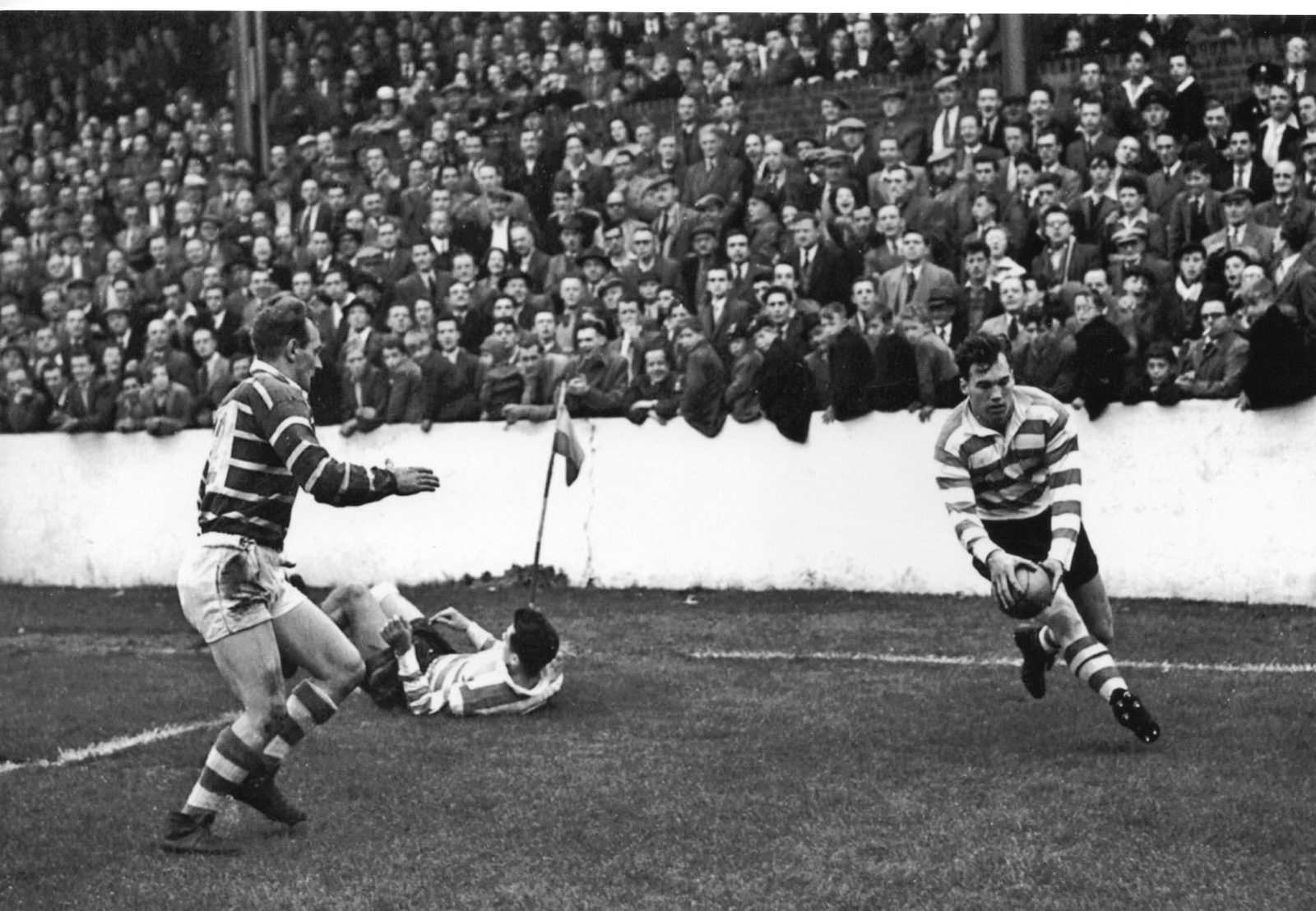 Terry O'Grady scores against Featherstone - Oct 1st 1955.