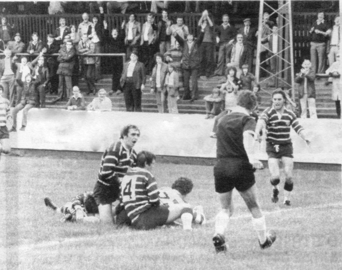 Ray Ashton scores against Featherstone - Oct 7th 1979.