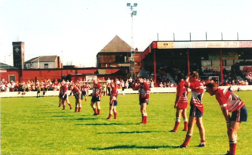 Oldham prepare to kick off v Huddersfield at Hurst Cross - July 28th 2002.