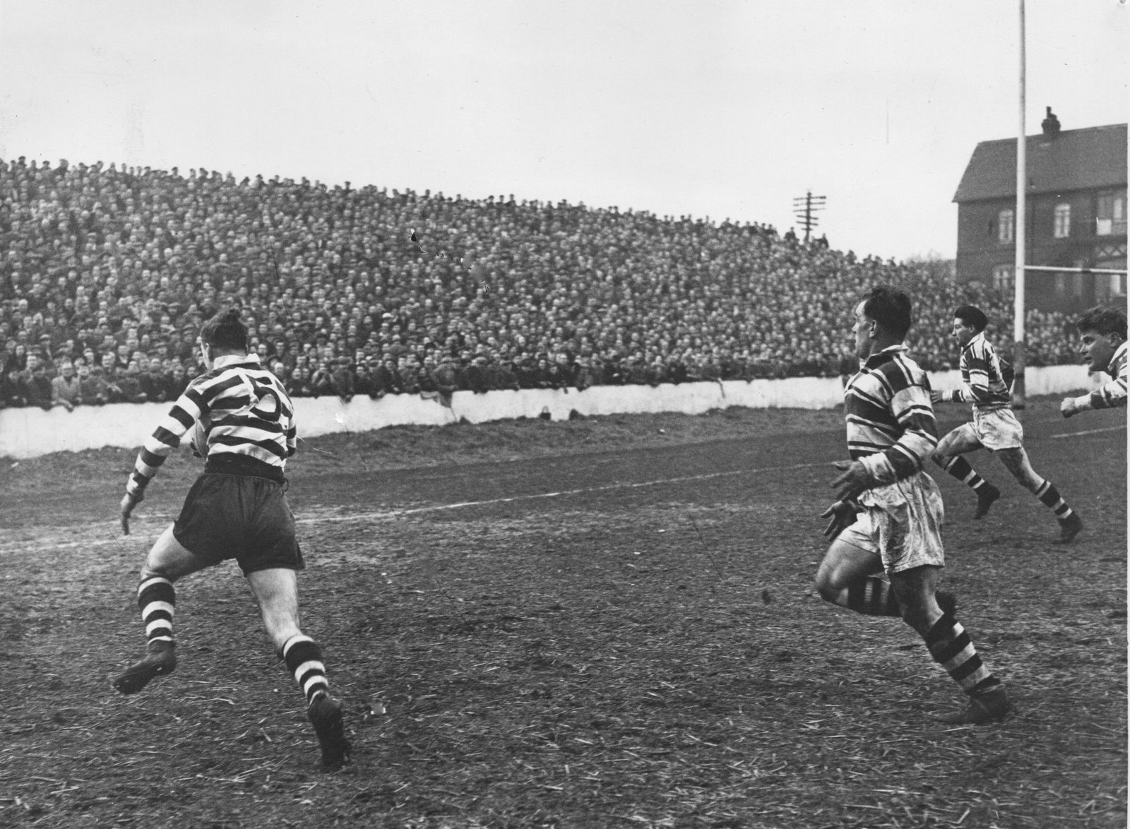 John etty heads for the line - April 16th 1958.