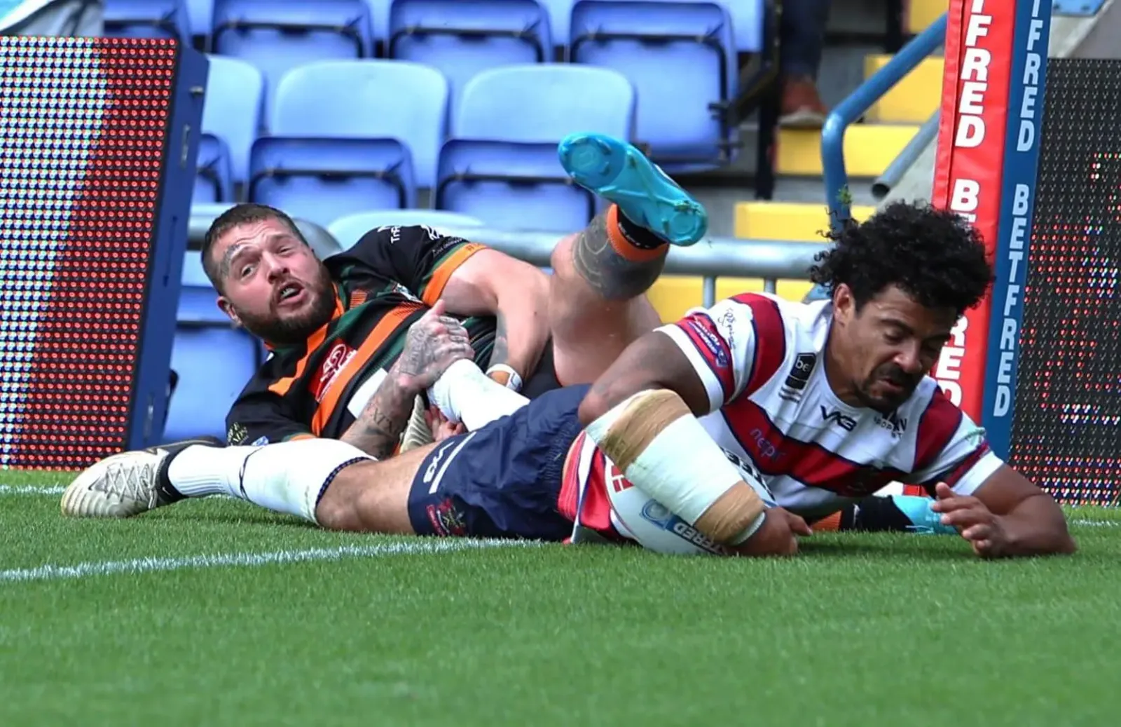 Kieran Dixon crashes over. July 27, 2025