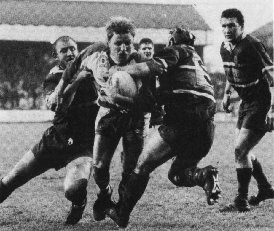 John Cogger goes for the line v Hunslet - Jan 7th 1990.