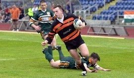 John Braddish scores at Hunslet - June 30th 2002