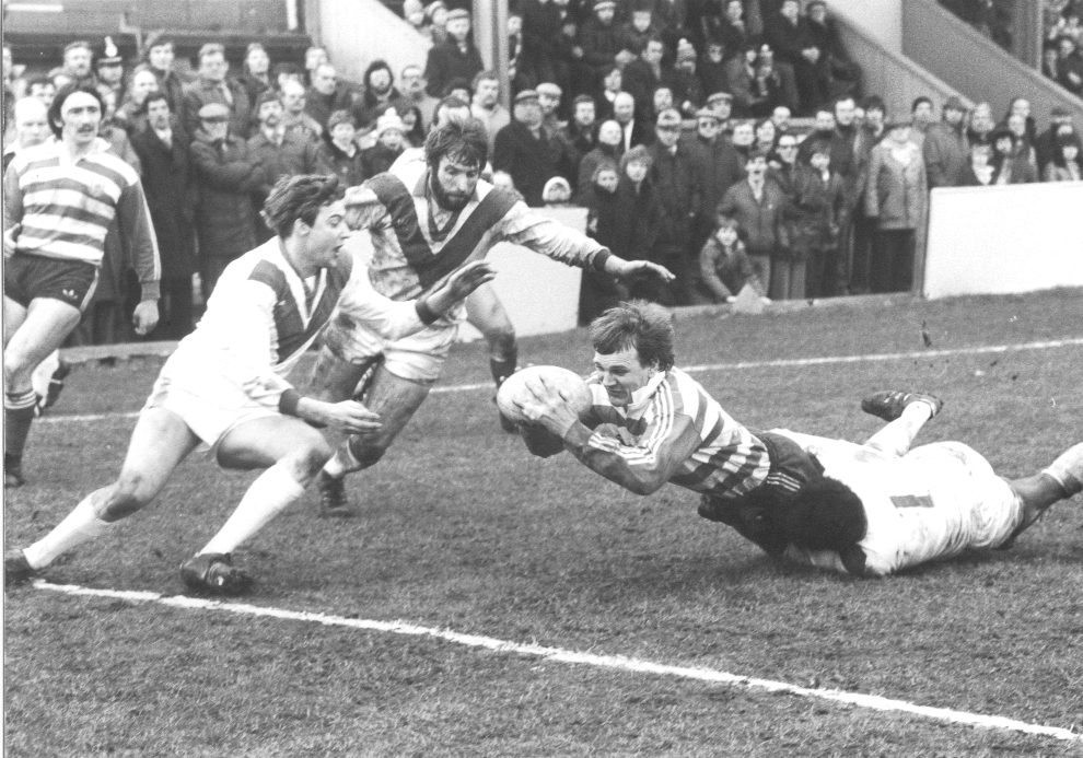 Alan Taylor dives over for a try at Keighley - Feb 21st 1982.