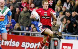Andy Gorey sprints to the line for the second of his two tries against Keighley - Feb 26th 2006.