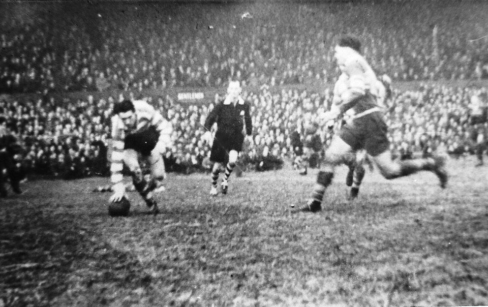 Joe Warham scores at Headingley - March 1st 1952.