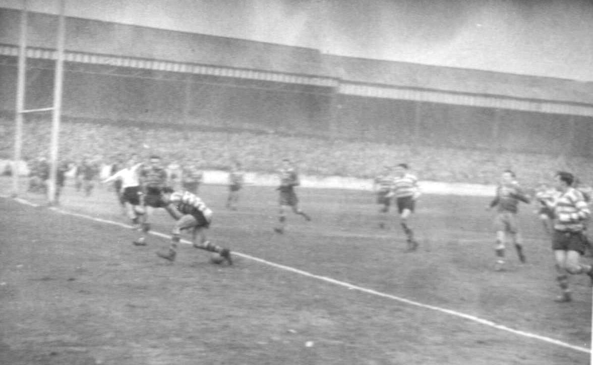 Alan Davies scores v Leeds in the Top 4 play-off - April 23rd 1955.