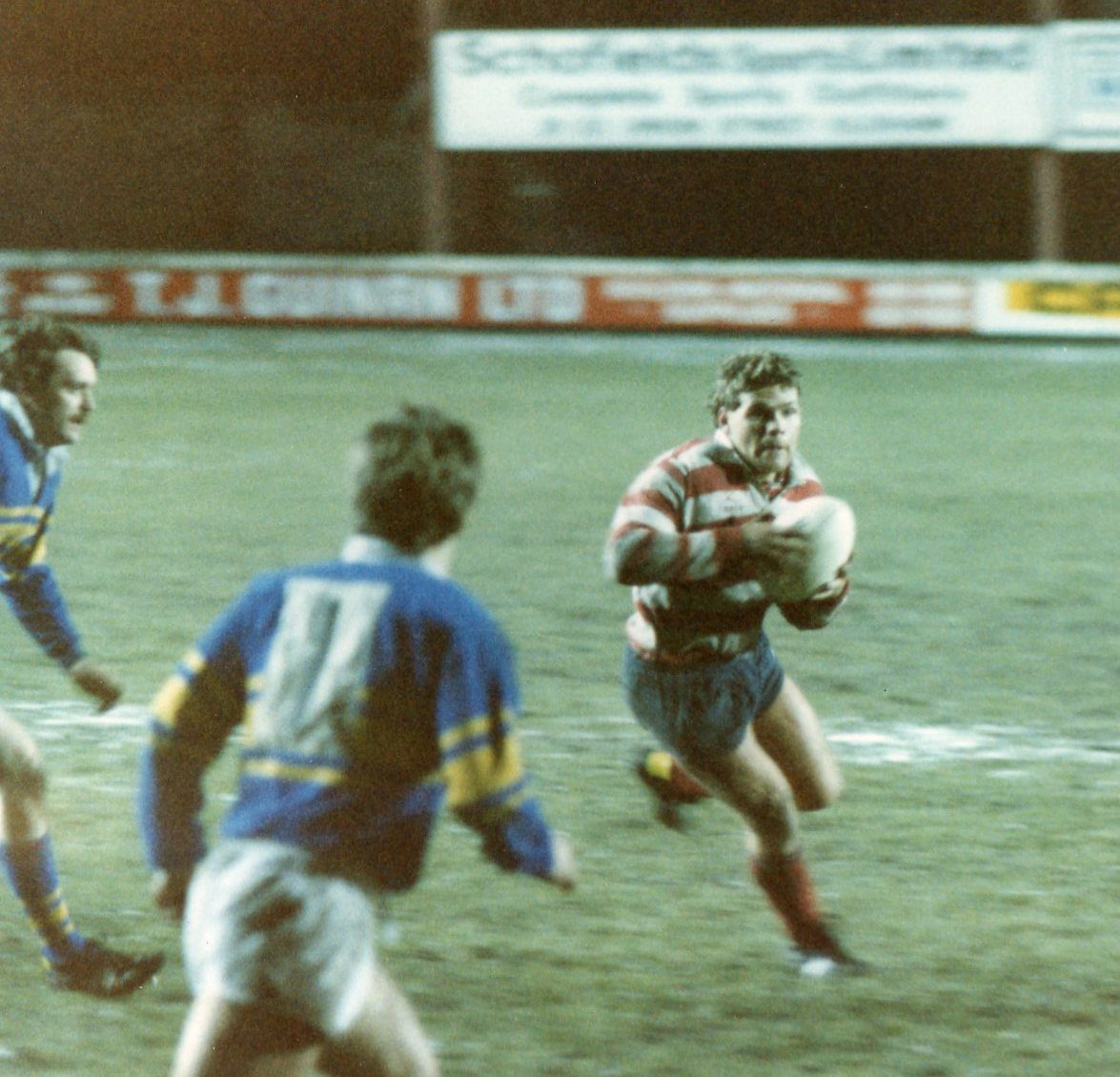 Paul Lowndes takes on the Leeds defence - Sep 8th 1985.