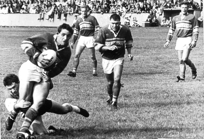 Des Foy makes a tackle v Leeds - Sep 4th 1988.