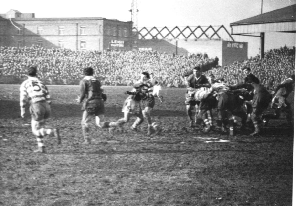 Pitchford releases a pass at Leigh - March 5th 1955.