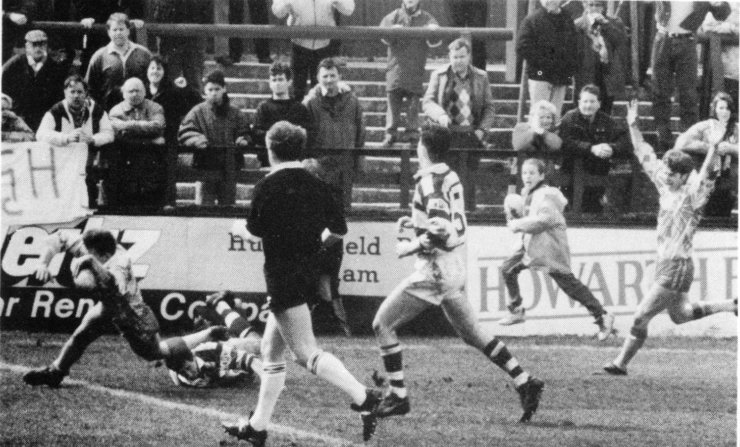 A try for Steve Warburton v Leigh - April 20th 1992.