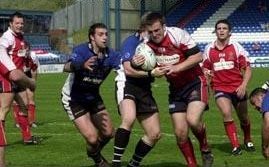 Phil Farrell takes on the Leigh defence - May 2nd 2004.