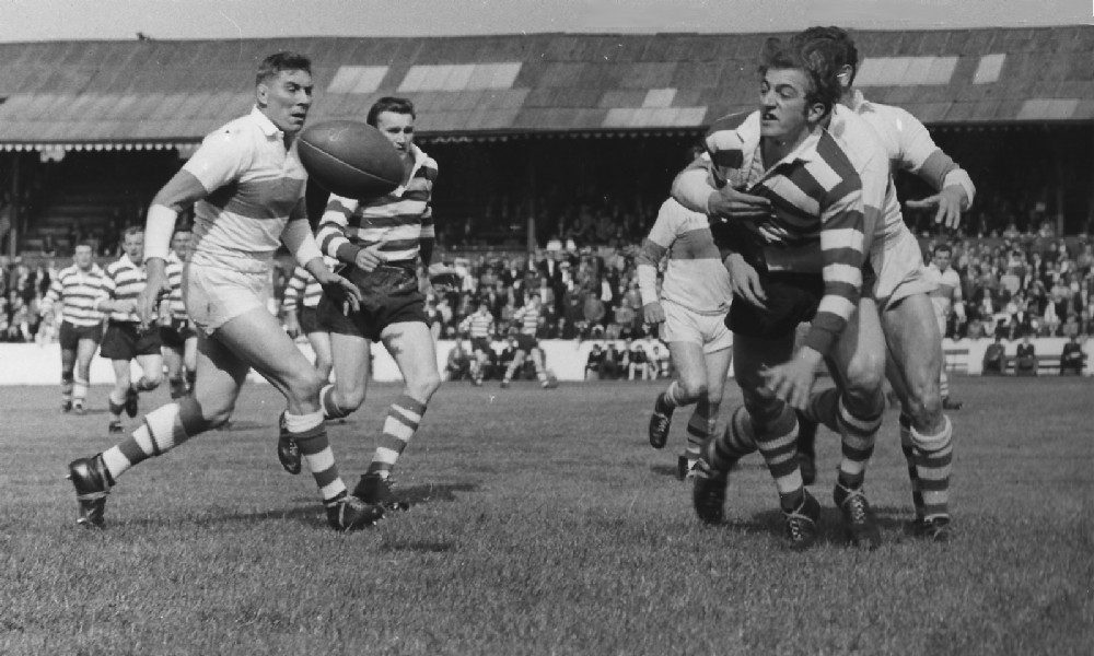 Joe Collins releases a pass v Liverpool - Sep 12th 1964.