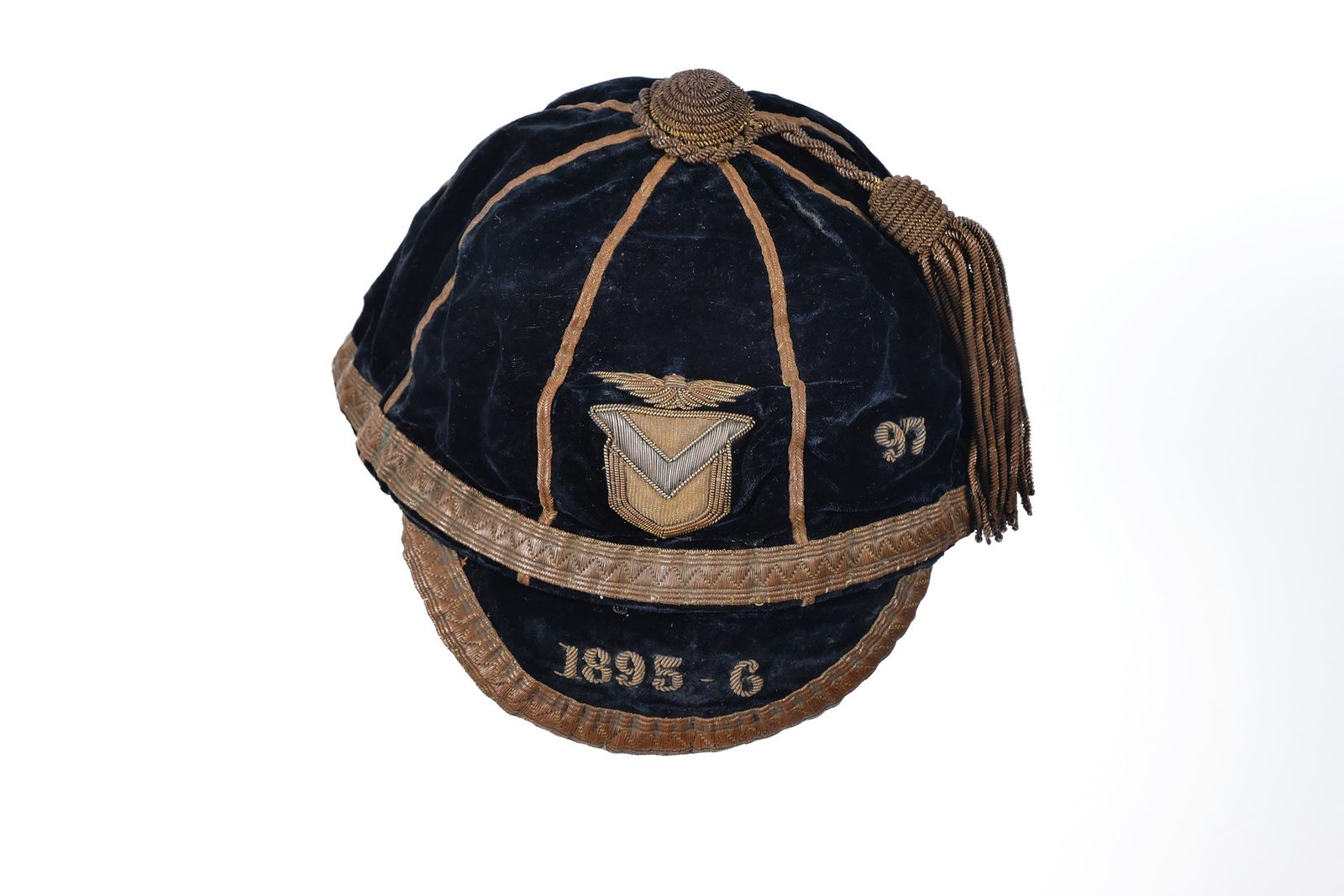 R.L. (Dickie) Thomas - Newport cap 1895-96.