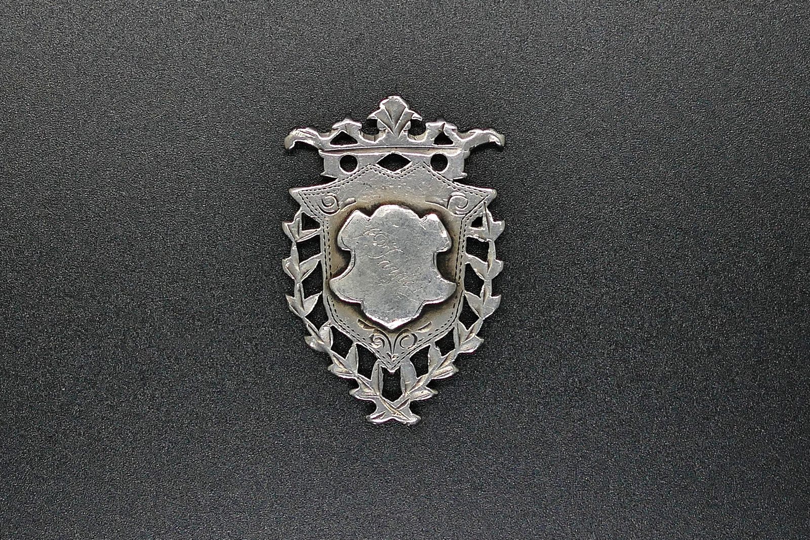 Commemorative medal possibly on retirement in 1902.
