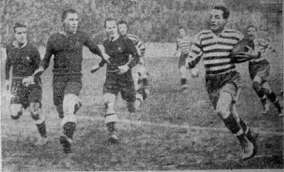 Joe Corsi races away from three of the Kiwis on the way to score the first Oldham try of the match - Oct 23rd 1926.