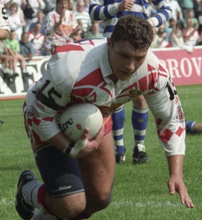Rugby/Harrop. Oldham v Leigh. Barrie McDermott crosses for his !st try. 91J356