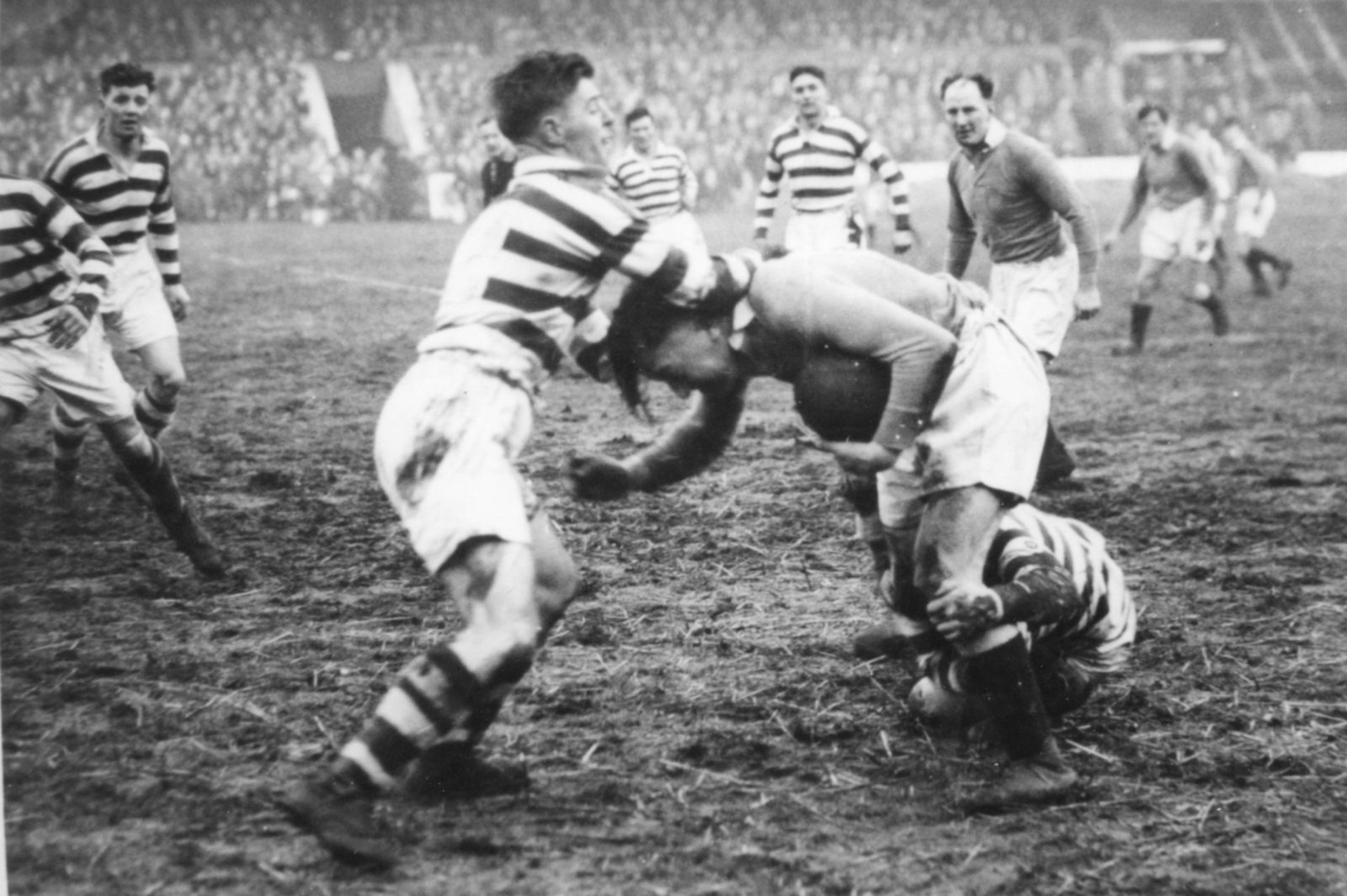 Tommy Ayres makes a tackle v Rochdale - Jan 1st 1947.