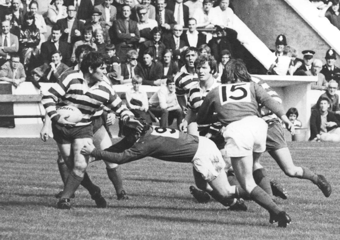 Frank Foster looks for support in the 1972 Law cup match - Aug 12th 1972.