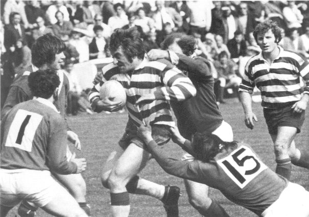 Jos Collins is covered by four Hornets defenders - Aug 12th 1972.