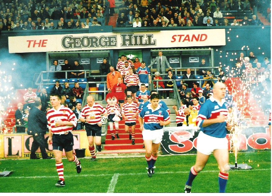 Oldham v Rochdale: Oldham Borough 150th anniversary Charter Day celebration - June 13th 1999.