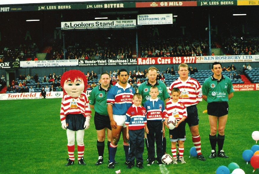 Oldham v Rochdale: Oldham Borough 150th anniversary Charter Day celebration - June 13th 1999.