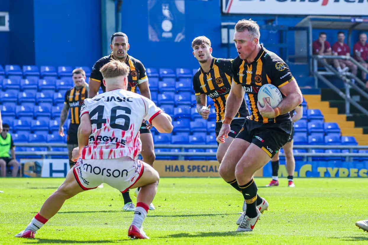 Matty Ashurst in possession against Salford. August 23, 2026