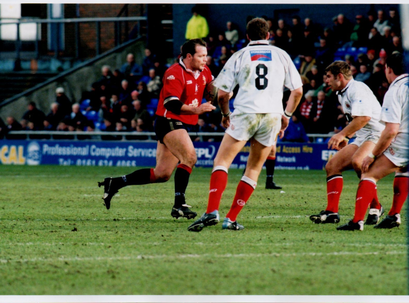 Steve Molloy on the charge v Salford - Aug 3rd 2003.