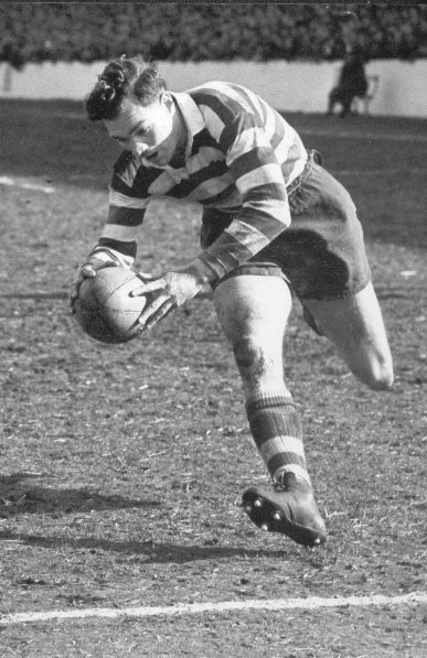 John Etty touches down for one of his two tries against St. Helens - April 14th 1956.