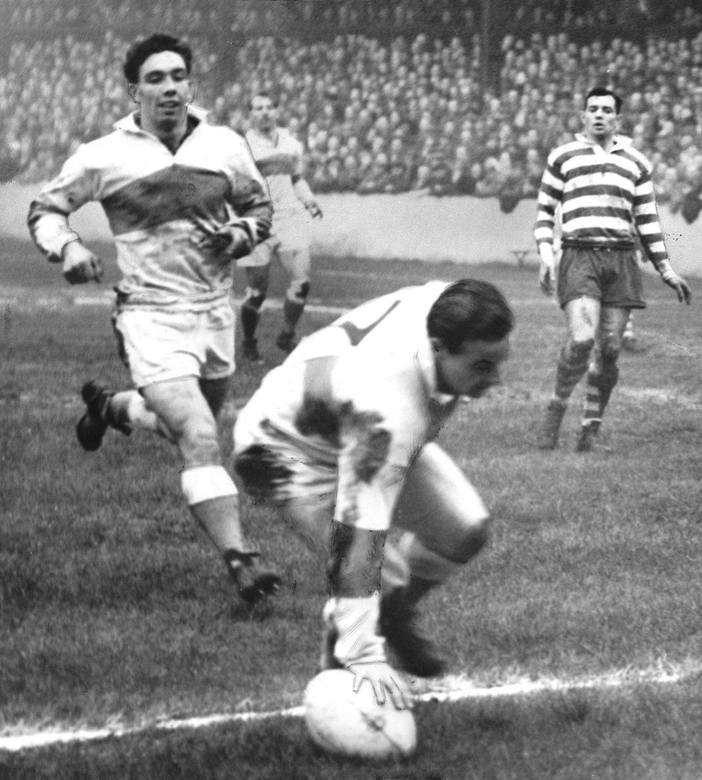 Alan Davies can only watch as Alex Murphy scores the opening try of the match - April 27th 1959.