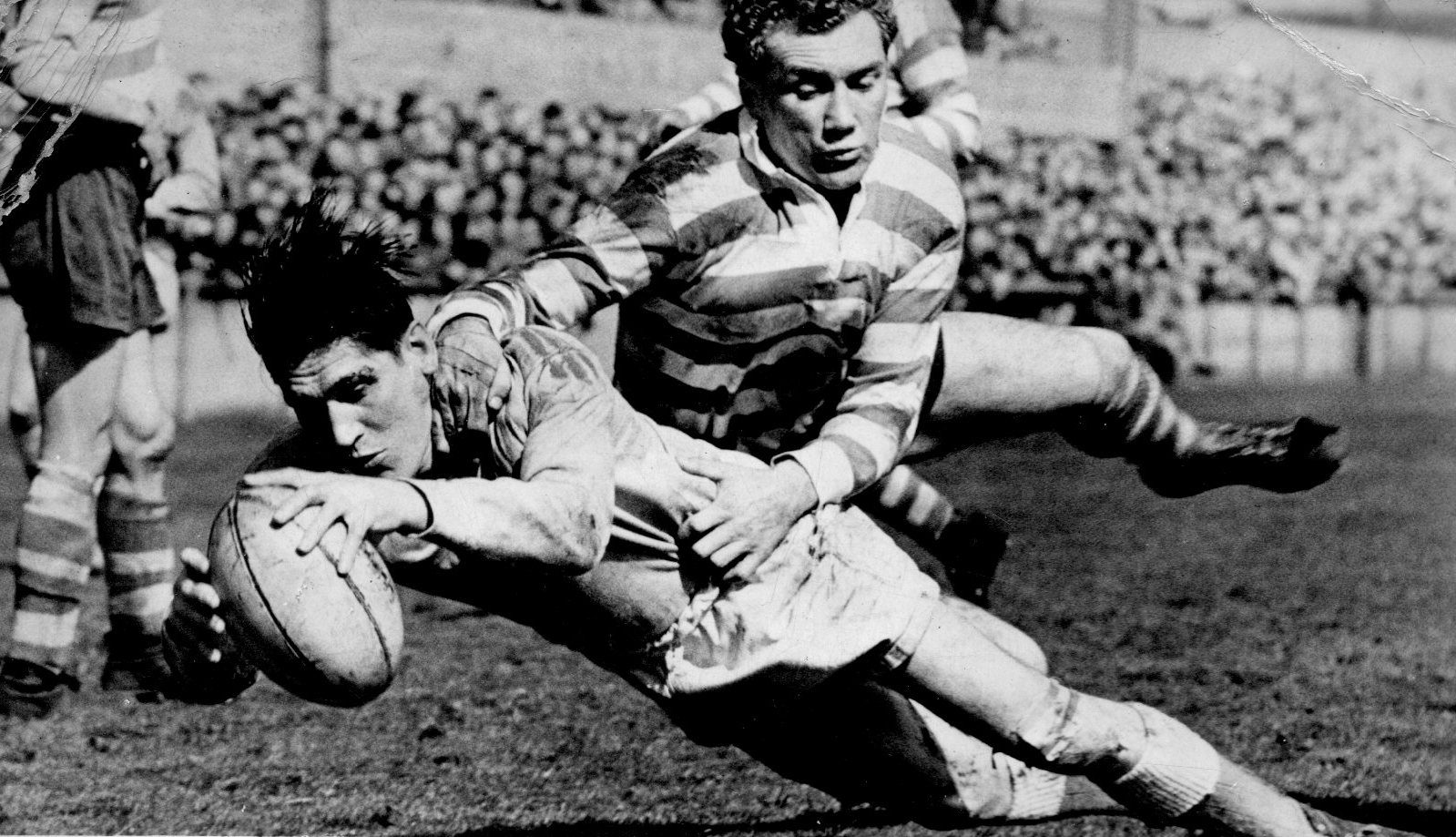 Doug Greenall scores in Roger Duftys tackle - May 2nd 1959.