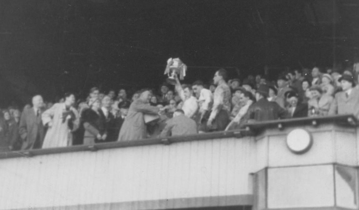 Oldham v Wigan, 19 October 1957