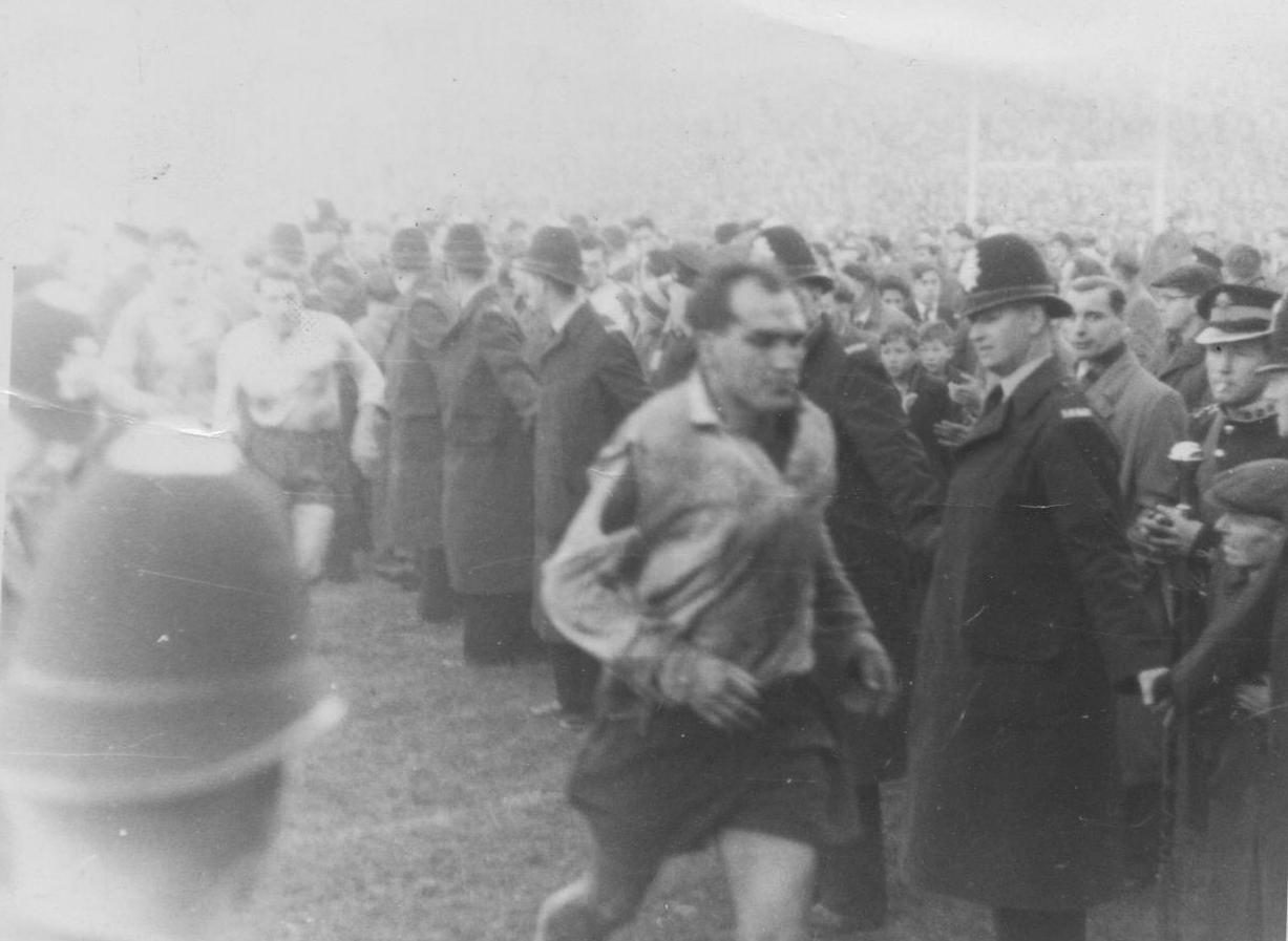 Oldham v Wigan, 19 October 1957
