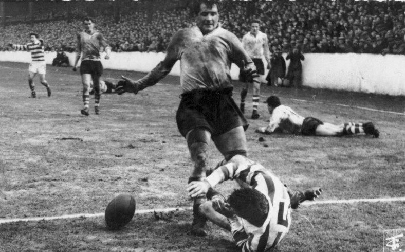 A try for Frank Carlton in the Challenge Cup 3rd Round at Watersheddings - April 6th 1963.