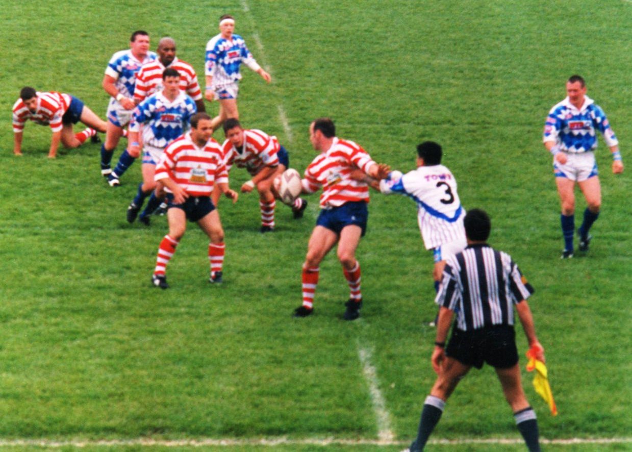Richard Darkes makes to pass to Neil Flanagan - June 8th 1998.