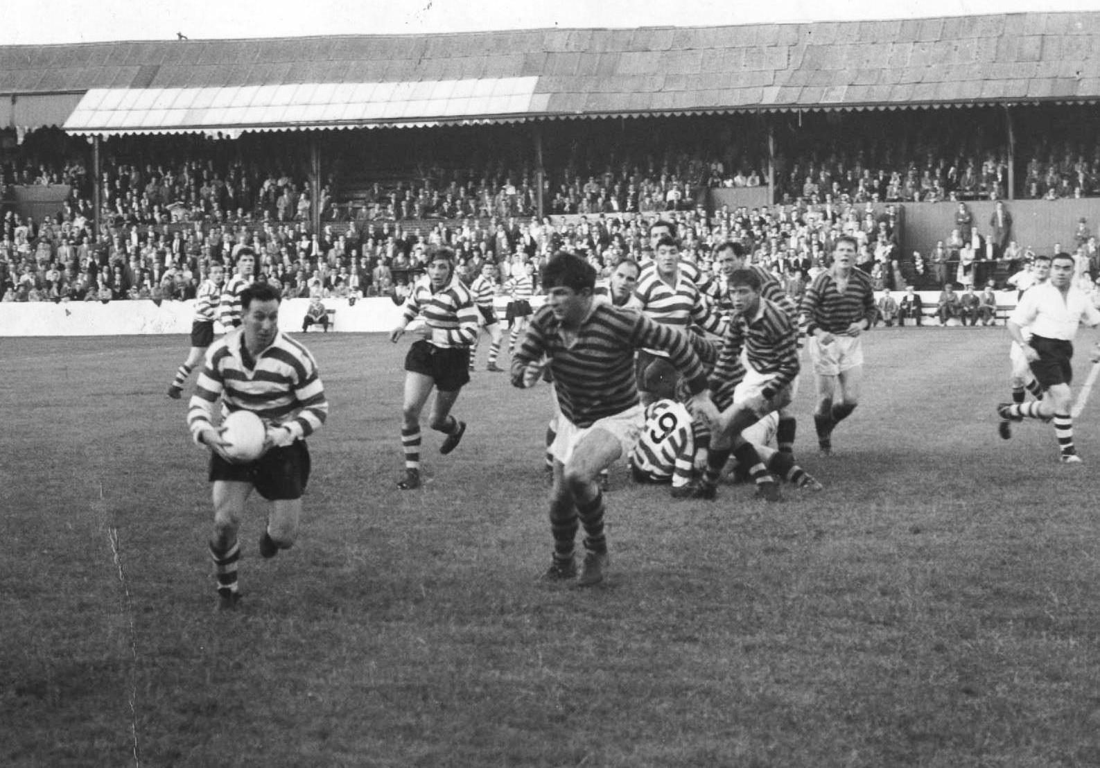 Frank Pitchford breaks away from a scrum v York - Aug 28th 1961.