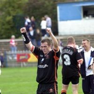 Phil Farrell celebrates victory at Featherstone - Sep 7th 2003.