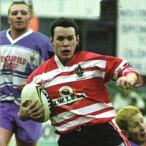 Mark Sibson breaks clear v Queensbury Jan 28th 2001.