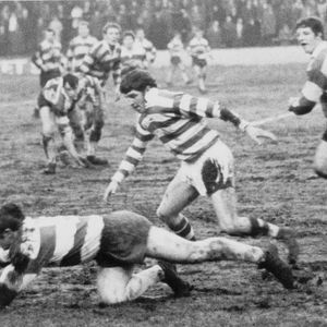Joe Collins dives on a loose ball - April 15th 1970.