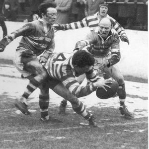 Smethurst dives over between Phillips and Bevan with Trevor Simms backing up - Feb 22nd 1964.