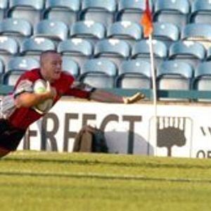Gavin Dodd scores the match-winning try for Oldham in their 22-20 defeat of Blackpool Panthers - Feb 13th 2005.