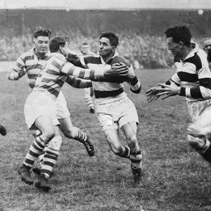 Les Thomas takes on the Halifax defence with Harry Ogden in support - Sep 27th 1947.