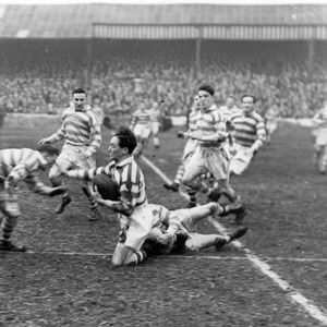 Ken Ward tackles Kia Rika with Glan Jones, Frank Daley on hand if required - Sep 19th 1949.