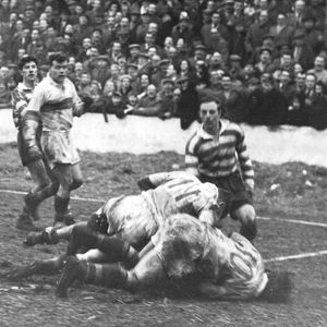 Sid Little scores his second try v Huddersfield with Vince Nestor and Alan Kellett backing up - April 7th 1958.